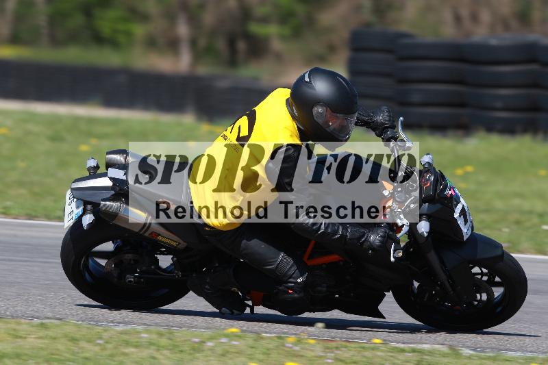 /Archiv-2022/08 17.04.2022 Speer Racing ADR/Instruktorengruppe/backside